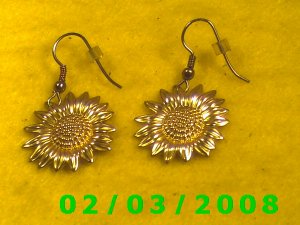 Gold Flower  Pierced Earrings