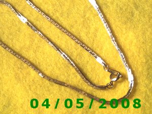 Gold Necklace    E5011