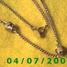 Gold Necklace w/Knots     E6010