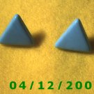 Green Triangles Pierced Earrings      Q1001