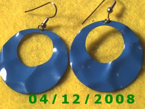 Blue Pierced Earrings     Q1014