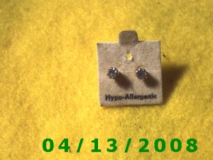 Blue Stud Pierced Earrings         Q2032