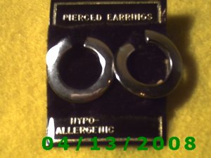  Circle Silver Pierced Earrings     Q2018