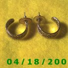 Gold Hoop Pierced Earrings    Q3A007