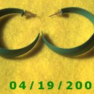 Green Hoop Pierced Earrings    Q3056