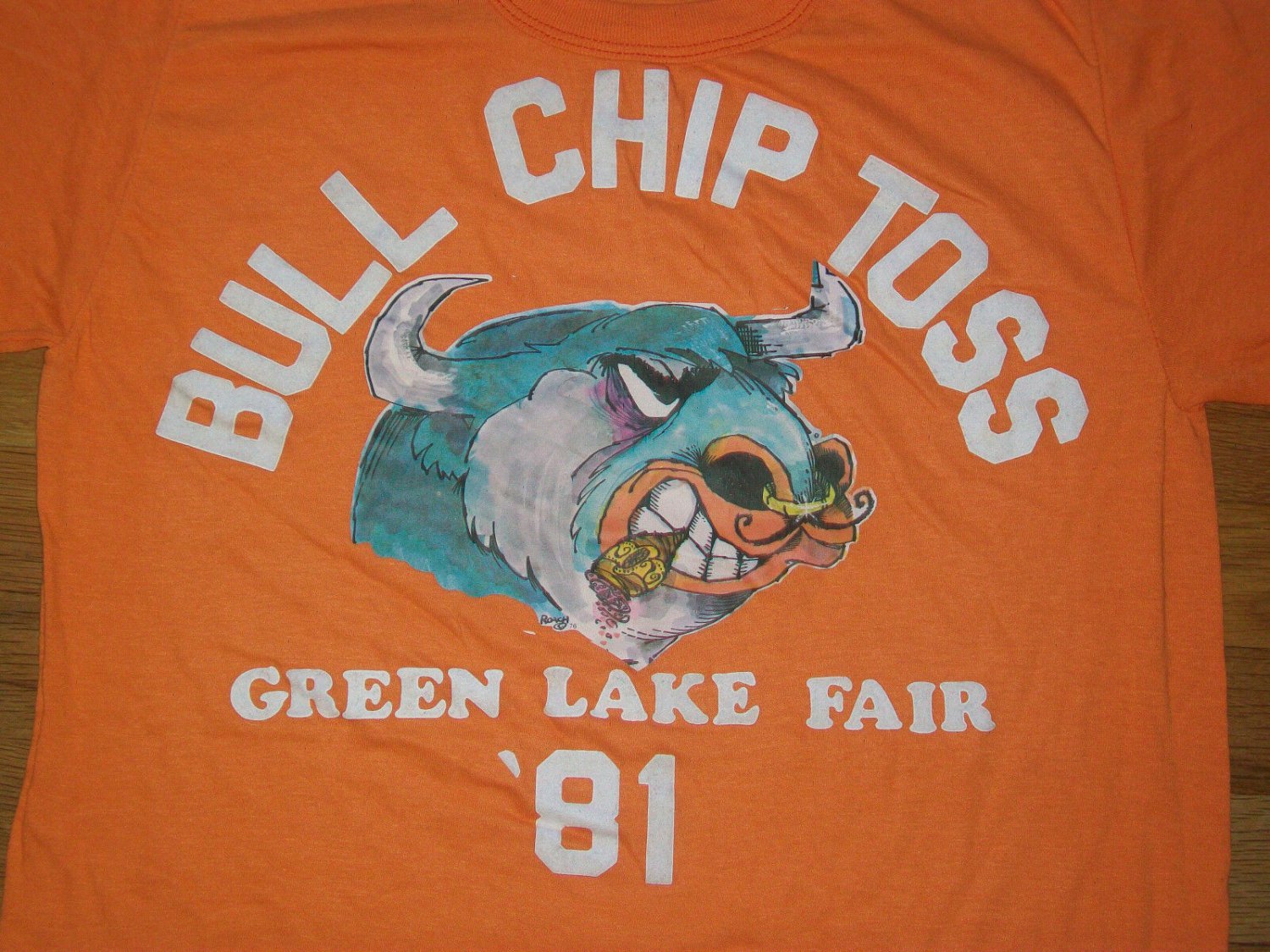 Country Fair 1981 Bull Chip Toss vintage t shirt M Medium 50/50 animal cow