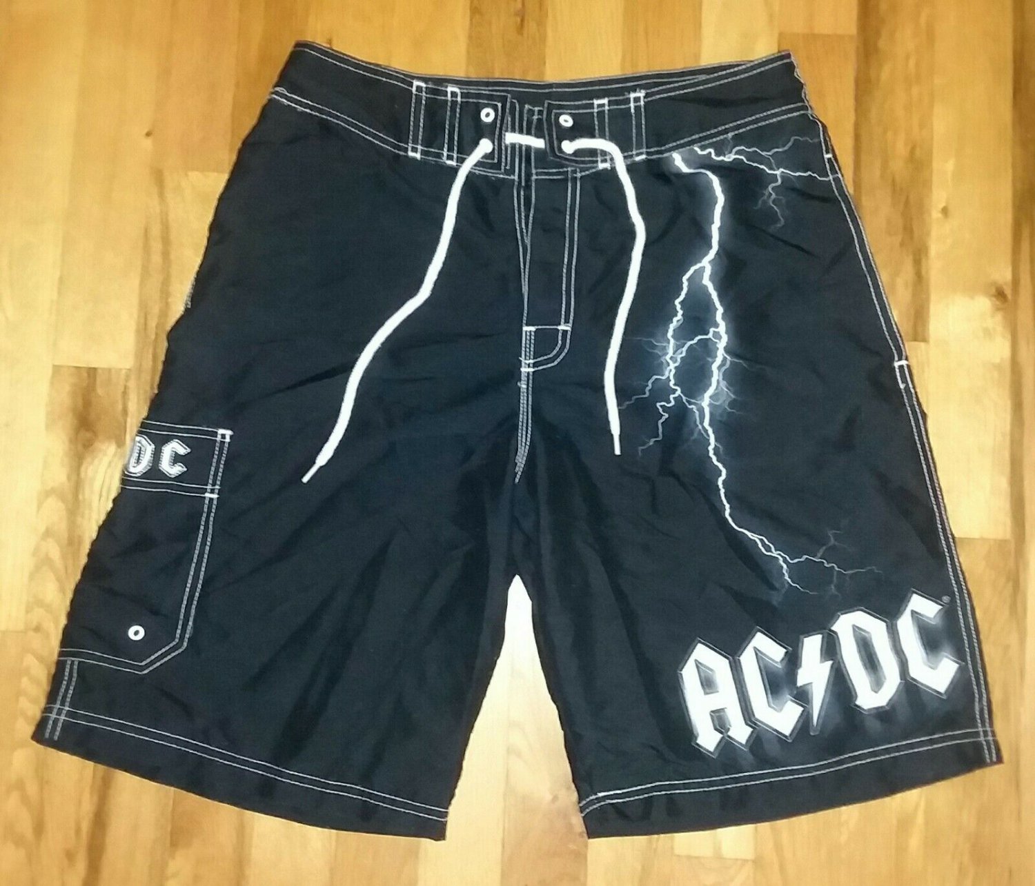 AC/DC Thunderstruck Board Shorts size 30 NEW nwot heavy metal guitar rock