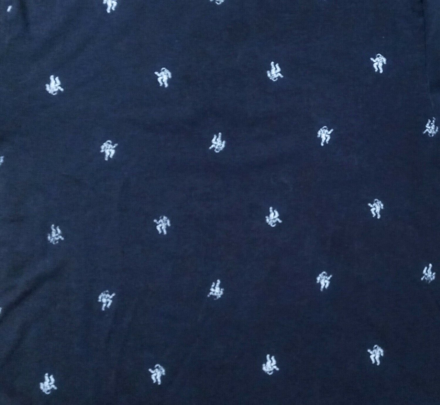 Tiny Astronaut floating in space t shirt M NASA ISS star trek wars