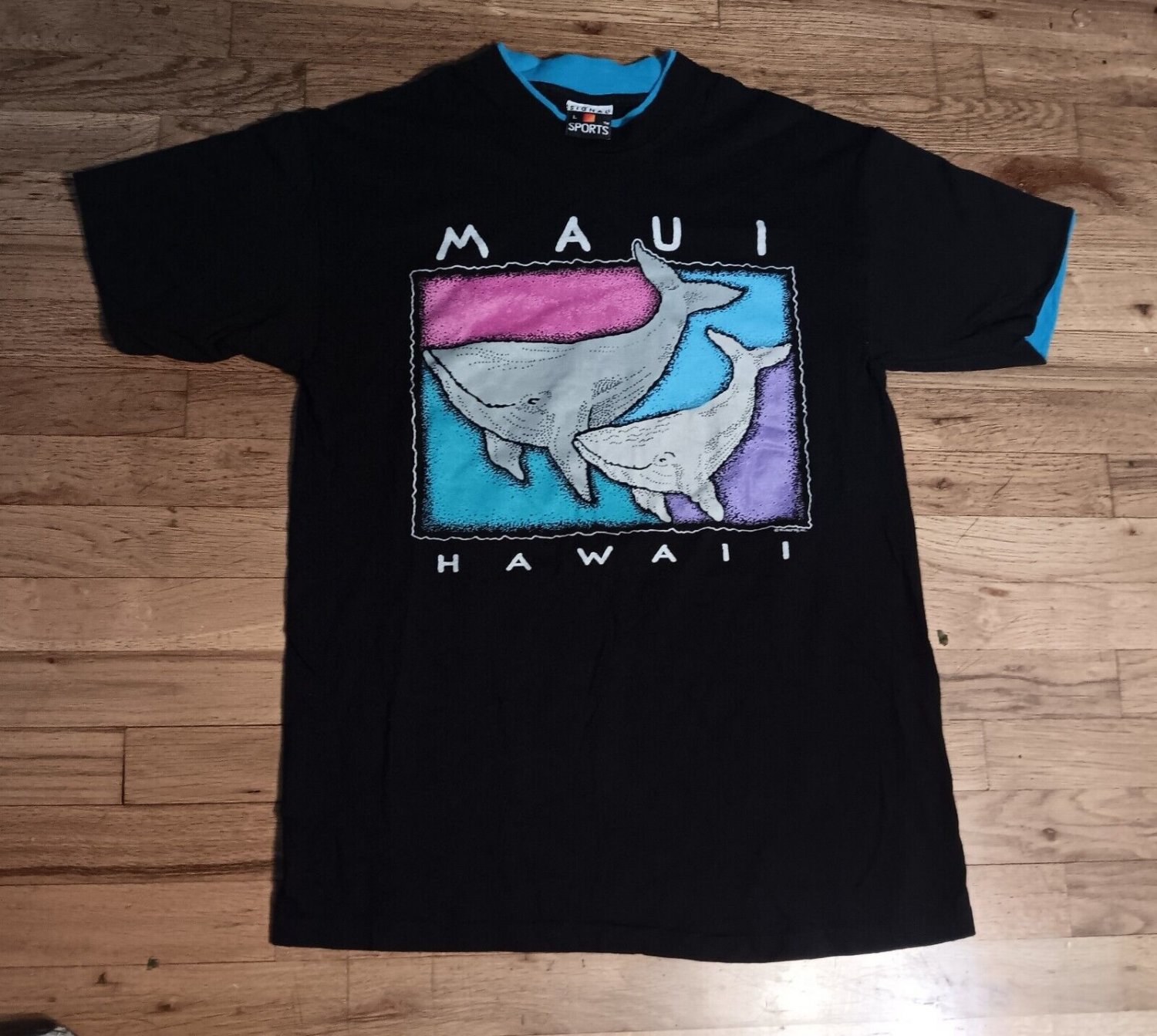 vintage single stitch Maui Hawaii whale souvenir t-shirt Orca dolphin turtle
