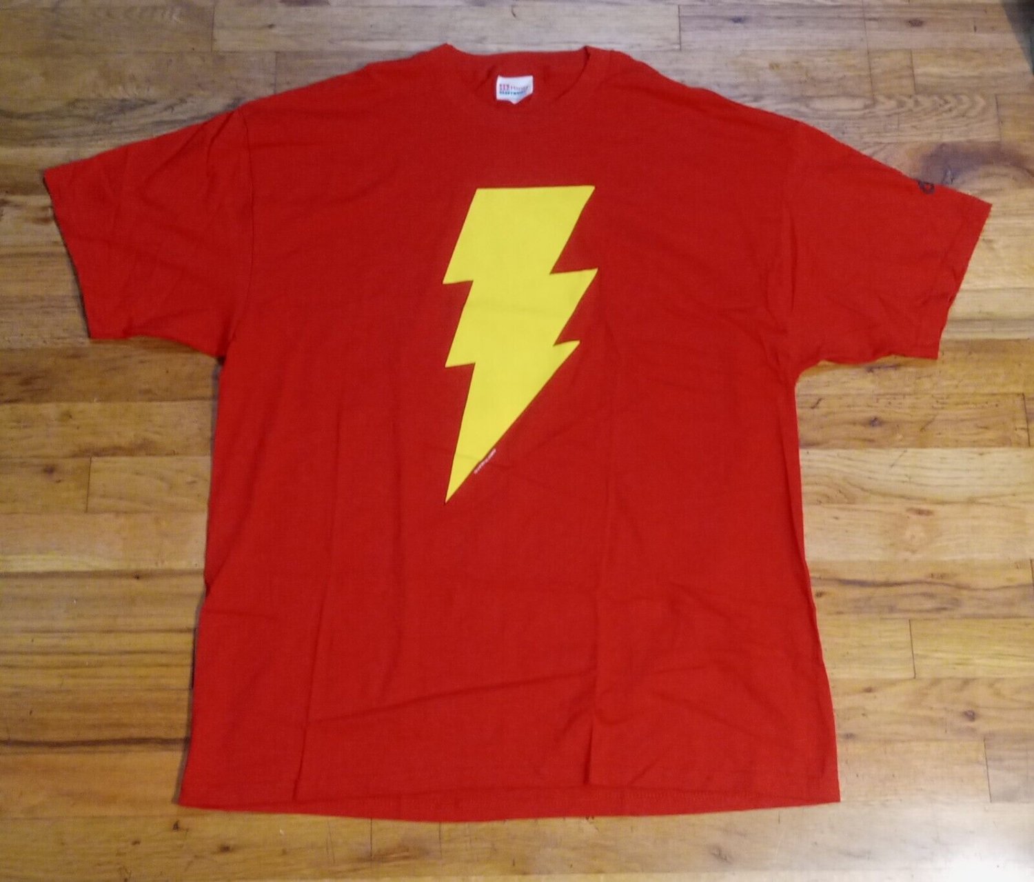 vintage 2000 Shazam Lighting Bolt t-shirt deadstock DC Comics superman batman
