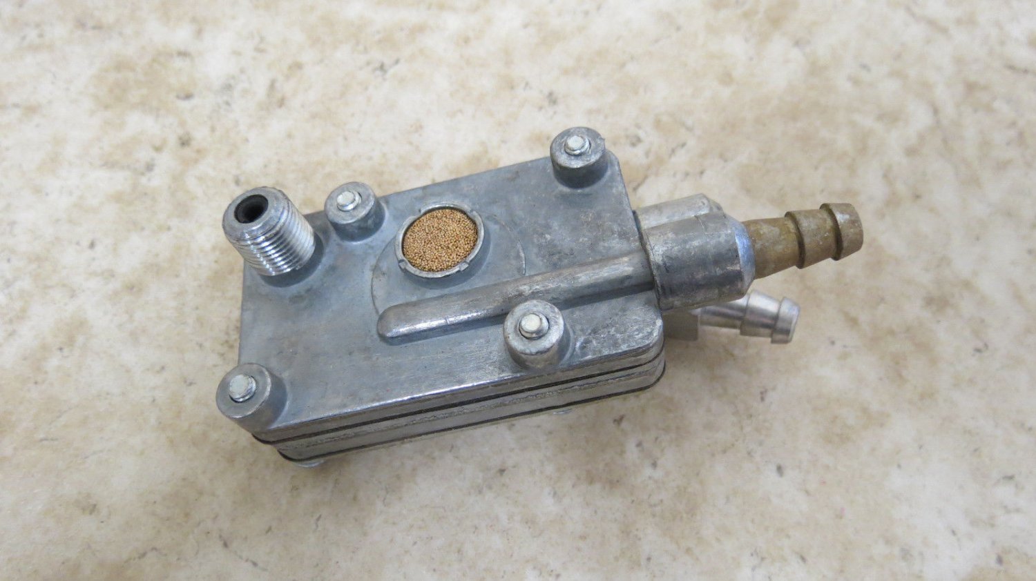 NOS OEM Briggs & Stratton Fuel Pump Assembly 390665