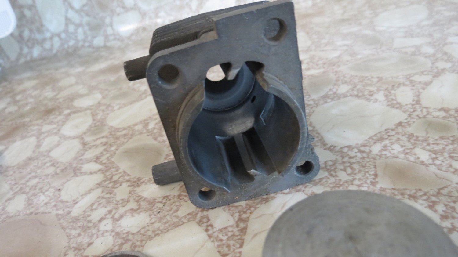 NOS CHAINSAW CYLINDER TOP END JUG, PISTON, RINGS HUSQVARNA STIHL