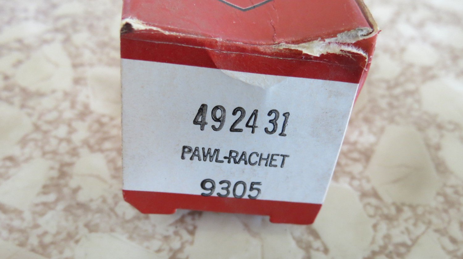 Genuine Briggs & Stratton Ratchet Pawl 492431 NOS OEM