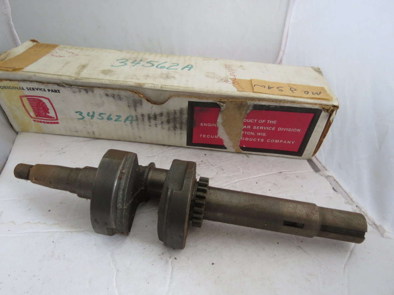 NOS OEM TECUMSEH CRANKSHAFT 34562A