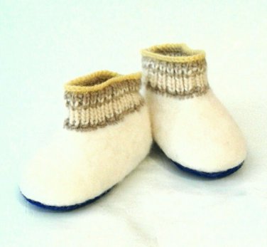 Felt wool Baby booties * Handmade shoes * 1-2 Years* natural Baby shoe