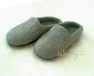 US 6.5 Unisex Boiled wool slippers * Grey Felt slippers * Handmade house shoes