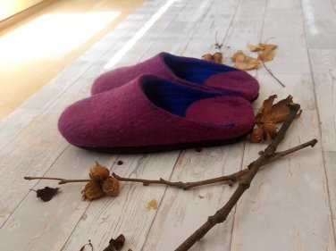 Wool felt slippers US 9 * Felted Winter Mens Slippers * Handmade house shoes