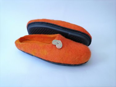 US 8.5 Orange Wool slippers for women * Handmade house shoes * Hearts