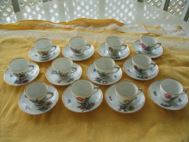 12 Ea B&G Bing/Grondahl Royal Copenhaven 1952 Tea Cups With Saucers 2 inch tall TEA Set