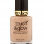Revlon Touch and Glow Moisturising Makeup, Natural Mist, 20ml