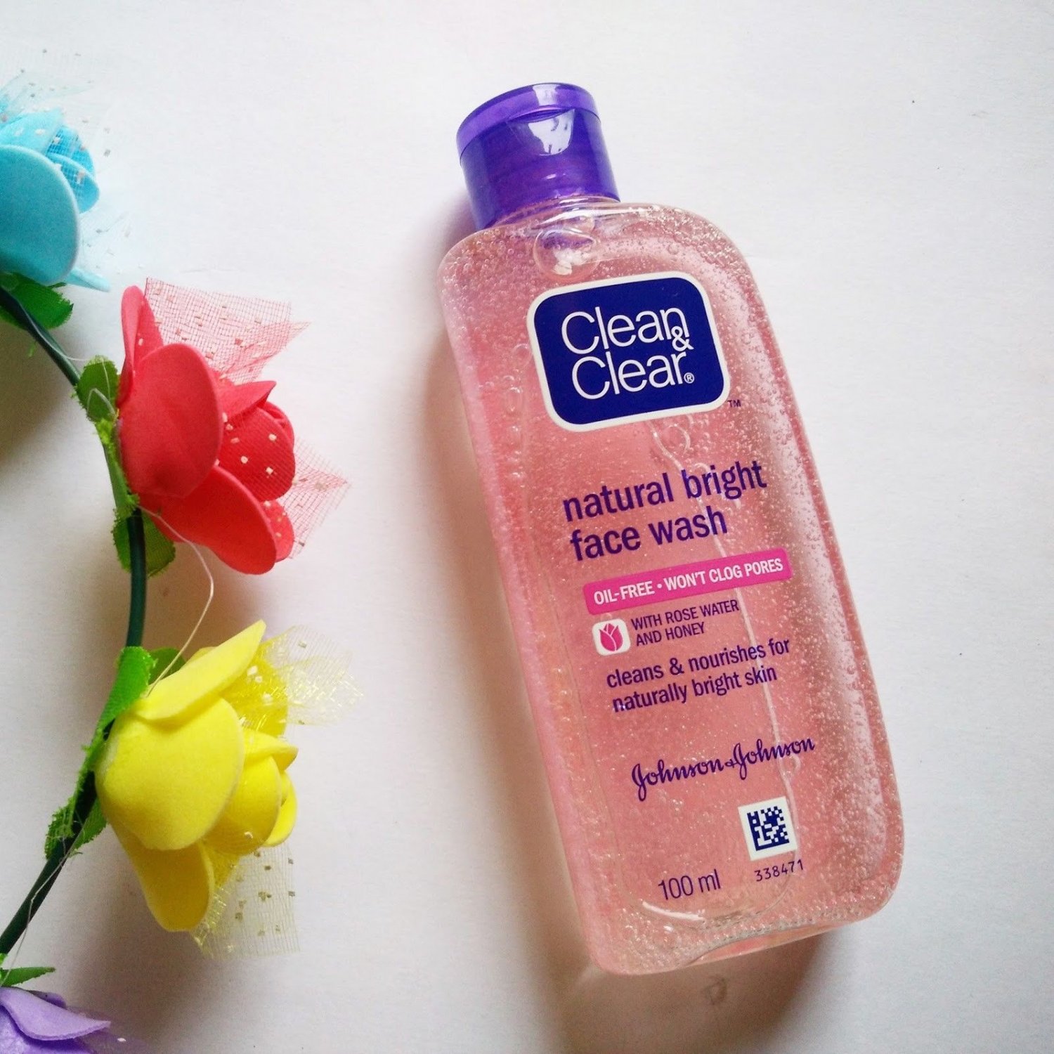 Clean & Clear Natural Bright Face Wash, 100ml x 3 (Pack of 3)