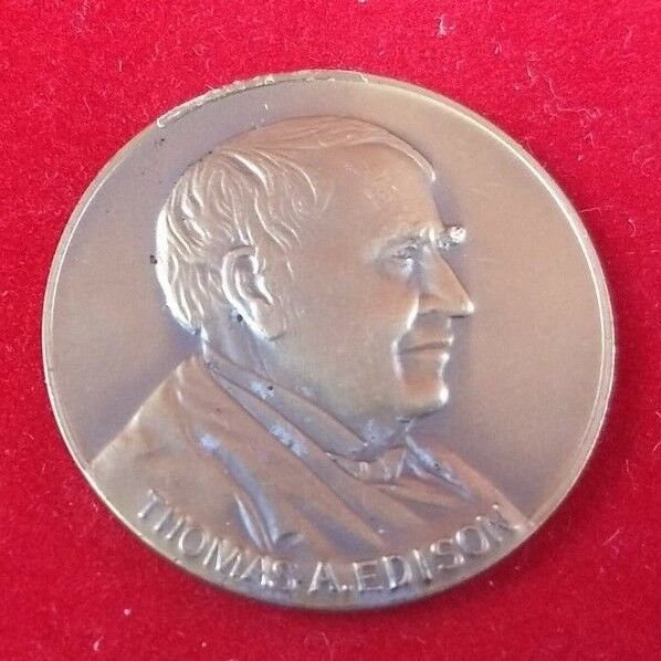 Vintage THOMAS EDISON Centennial Medal Commemorating Coin 1847 / 1947