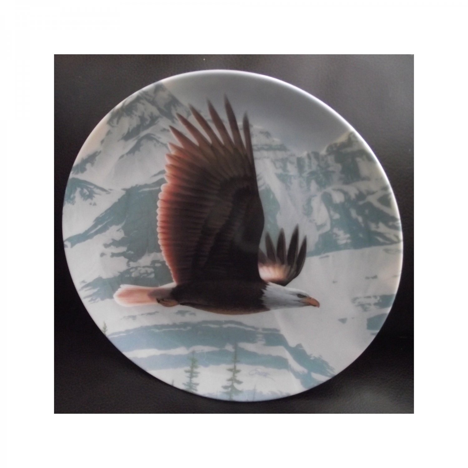 Bradex Collectors Plate "The Bald Eagle" THE MAJESTIC BIRDS