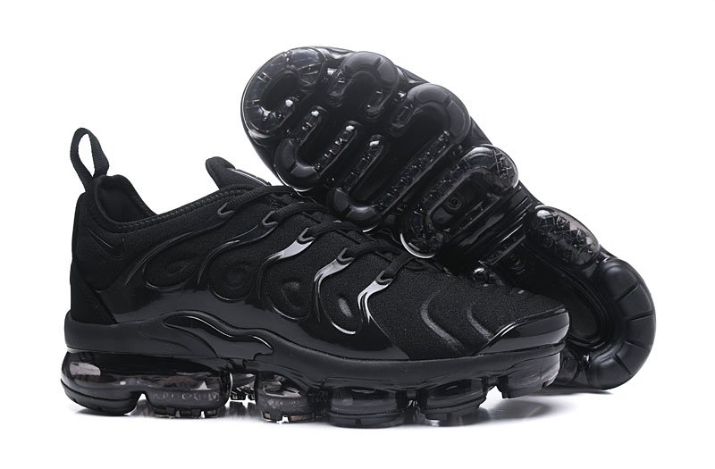 vapormax plus tn black