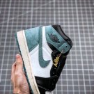 NIKE Air Jordan 1  High Retro OG Clay Green