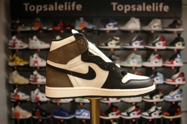Nike Air Jordan 1 Retro High OG 'Dark Mocha' 555088-105