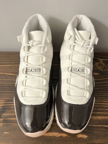 Jordan 11 Retro Neapolitan