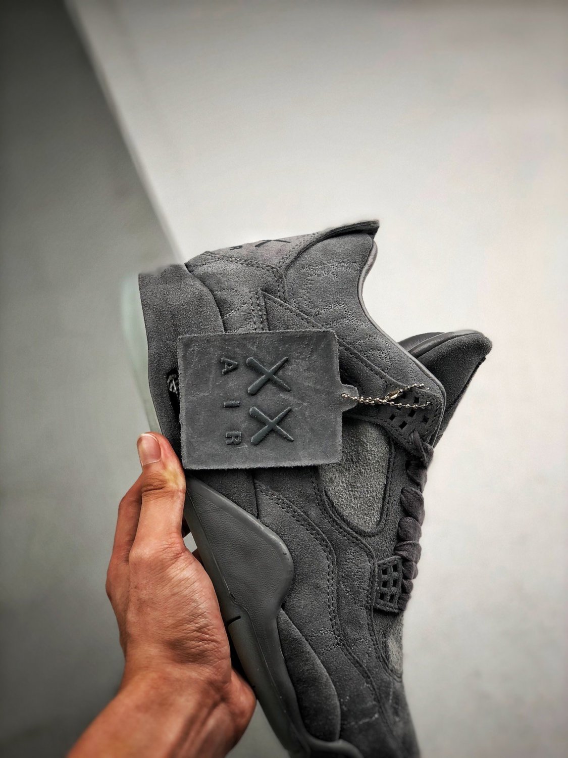 nike air jordan 4 retro x kaws cool grey