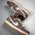 2024 & 2025  sb dunk low âpaisleyâ brownburgundygreenpink 75342