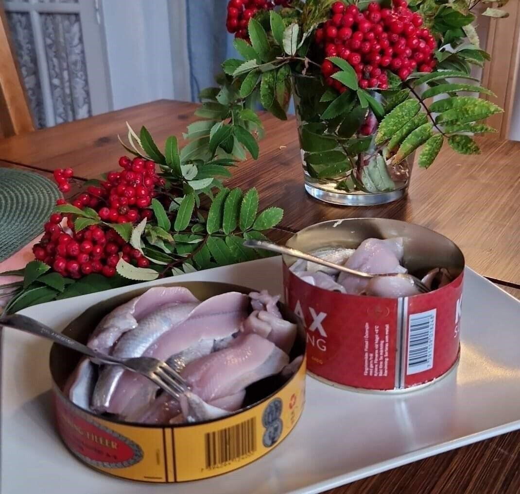 Traditional Swedish SURSTROMMING Sweden Smelly Stink Fish Can Prank Fermented