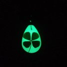 Real Four Leaf Clover Glow in the Dark Keychain Key Ring 4 Leaf Clover Shamrock