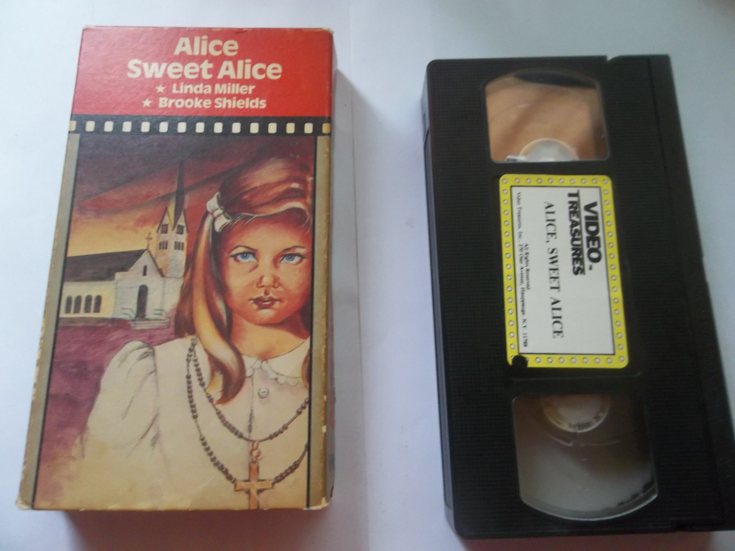 ALICE SWEET ALICE VHS LINDA MILLER BROOKE SHIELDS THRILLER SUSPENSE PLUS FREE GIFT