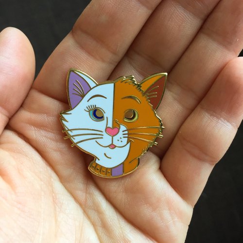 DUCHESS & THOMAS O&acirc;��MALLEY ENAMEL PIN