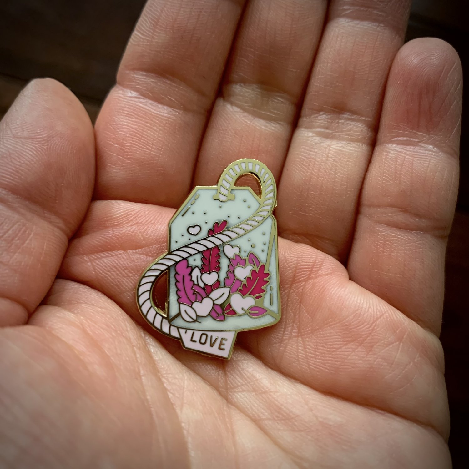 LOVER'S TEA BAG PIN