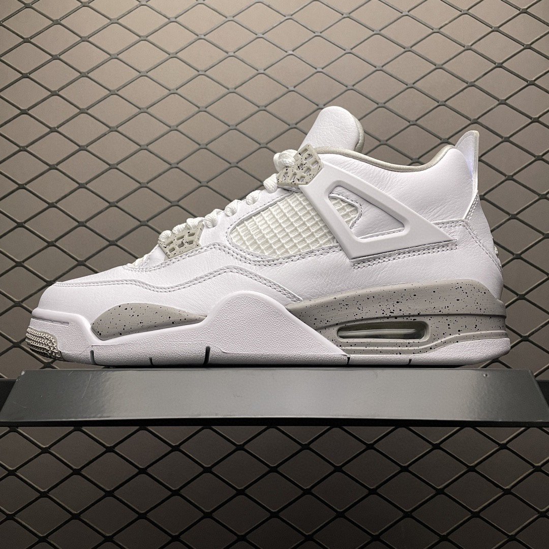 unisex jumpman jordan four Tech White athleisure fashion trend sneakers with shoes box