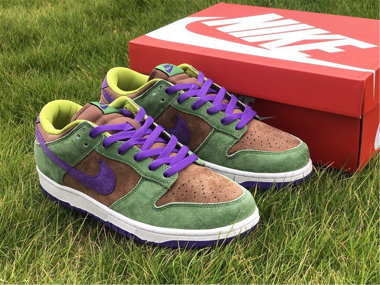 dunk low veneer stores