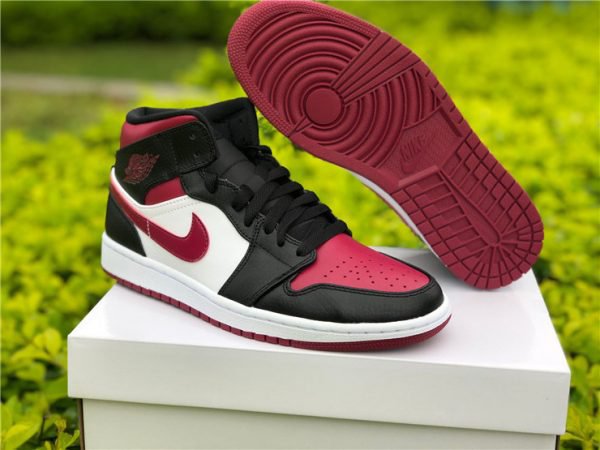 jordan 1 mid noble red outfit