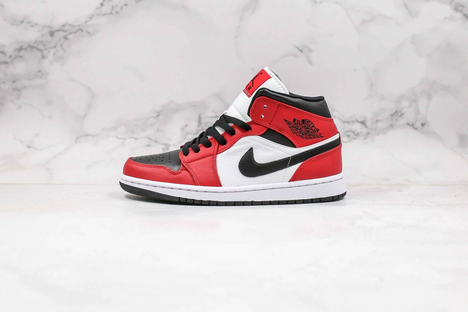 Jordan 1 Mid Chicago Black Toe