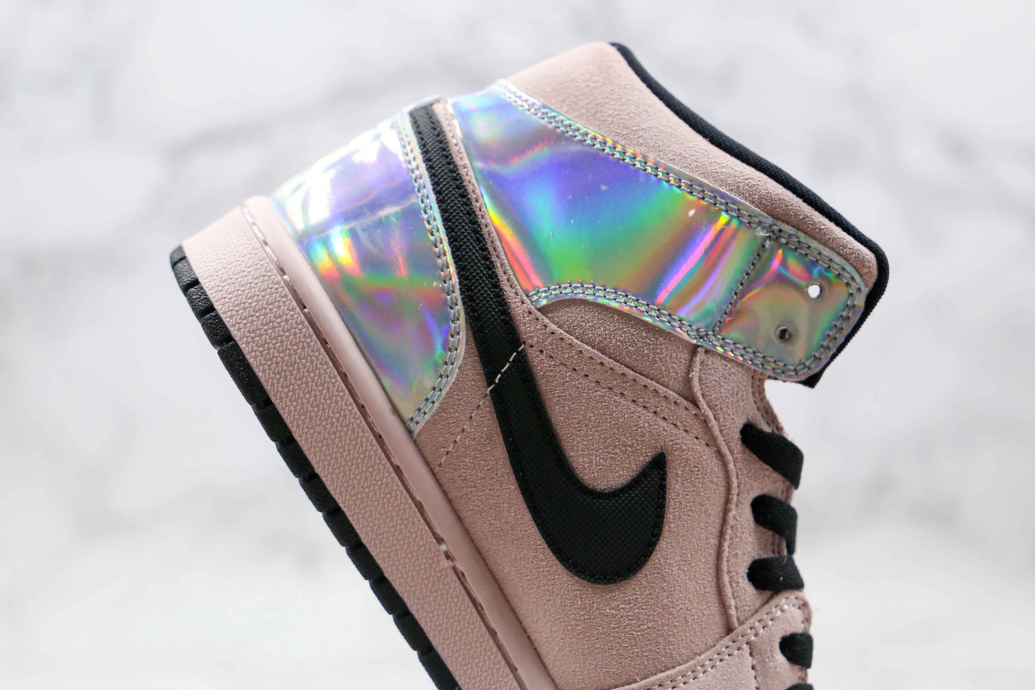 iridescent 1s