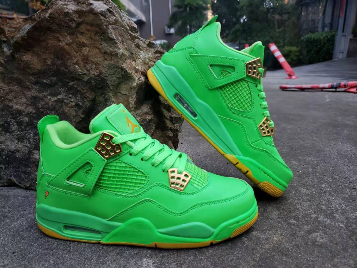 Jordan 4 Green Gum