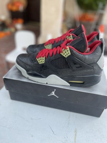 Jordan retro 4 black laser online