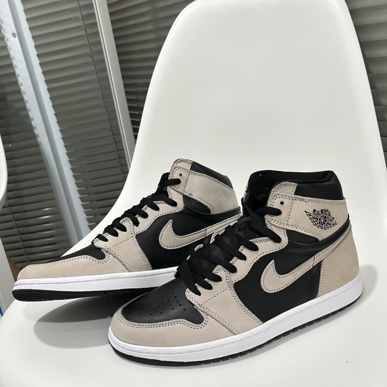 Jordan 1 Retro High &acirc;��Shadow 2.0&acirc;��