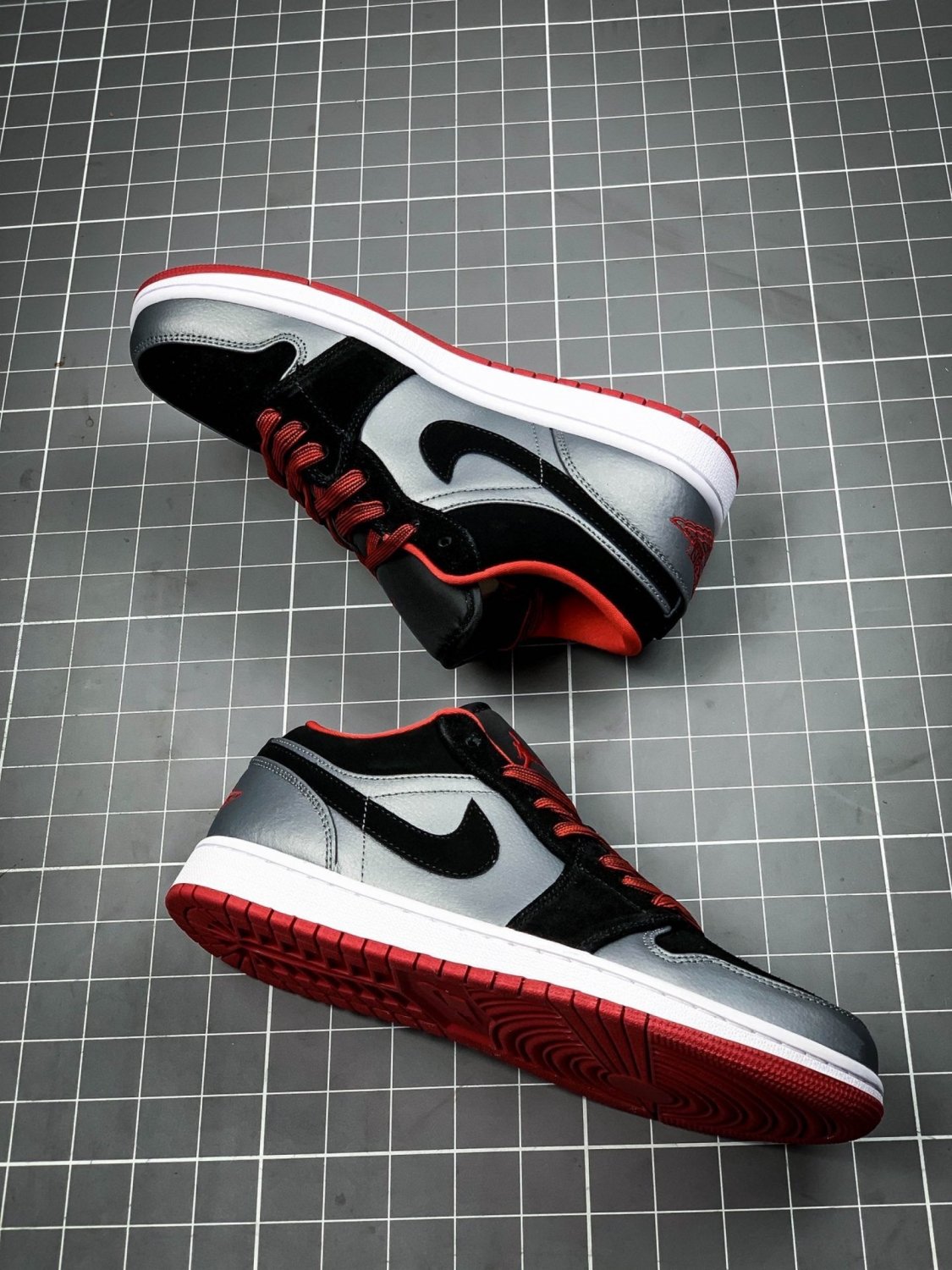 Jordan 1 Retro Low &acirc;��Black Red Grey&acirc;��