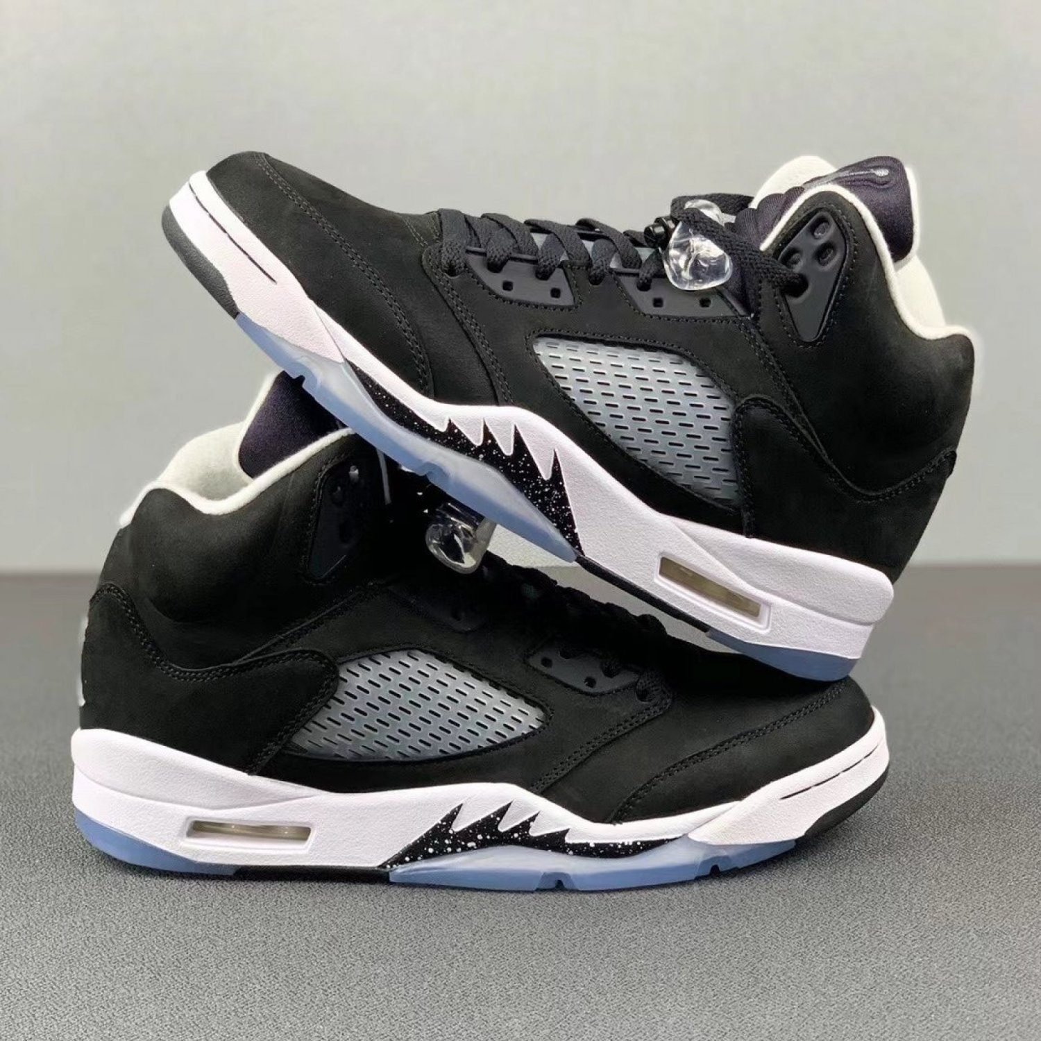 Jordan 5 Retro Moonlight