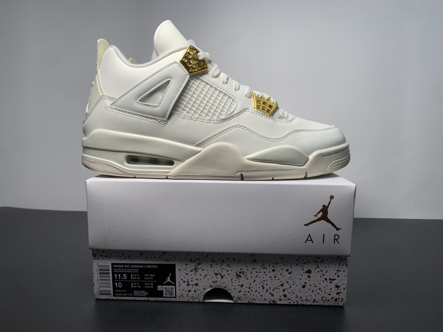 Jordan 4 Retro Sail