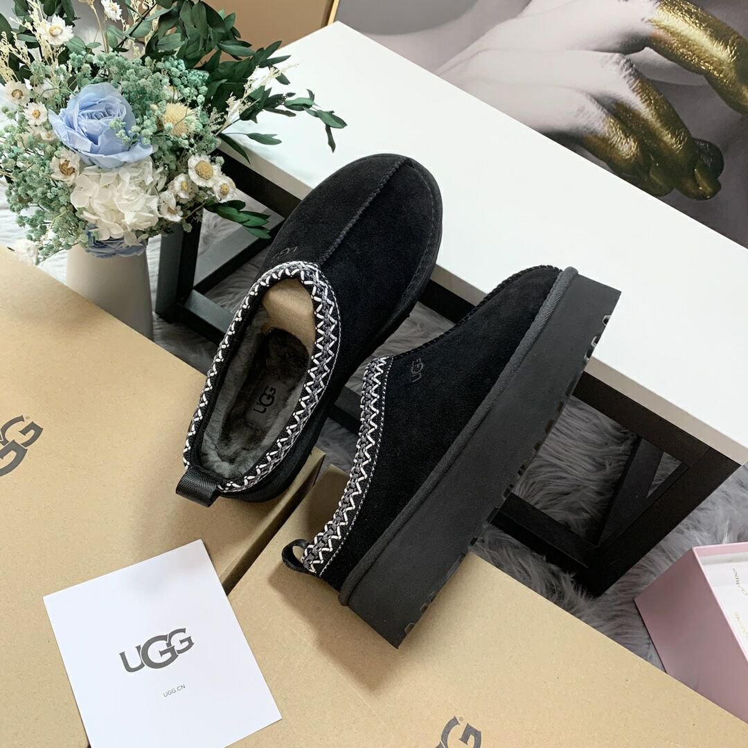 Ugg Taz slipper black